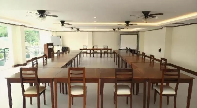 Ipil Suites Puerto Princesa