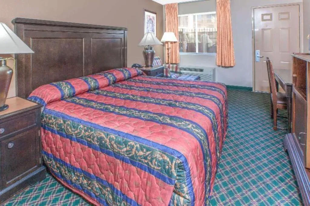 Bed in Knights Inn - Forest Hill, TX