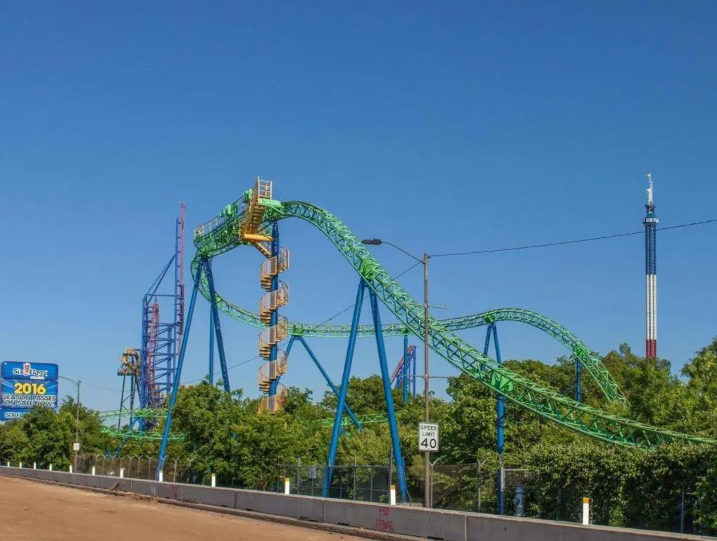 Knights Inn - Forest Hill, TX