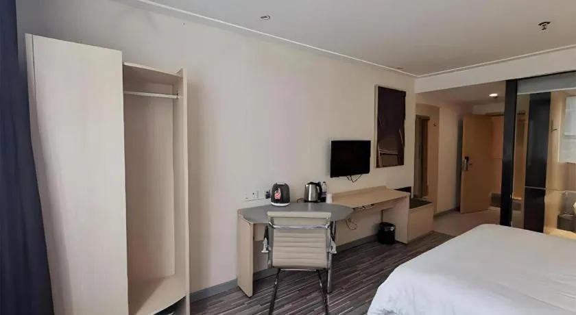 Bed in City Comfort Inn Wuhan Dongting Road