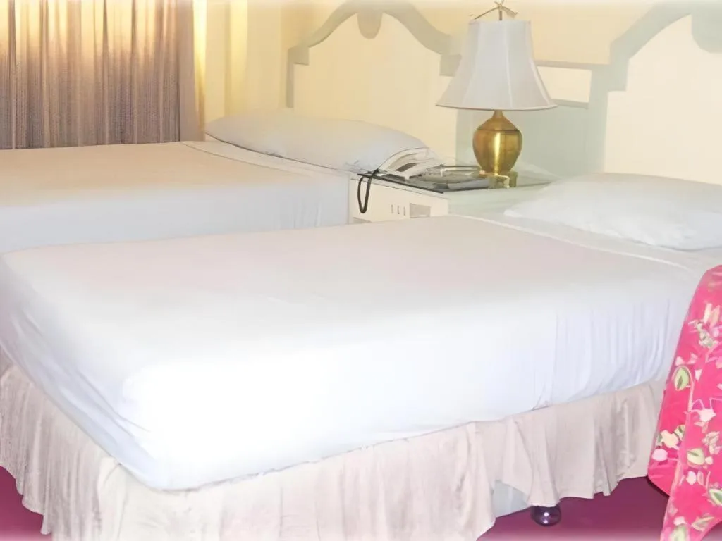 Bed in Cebu Northwinds Hotel