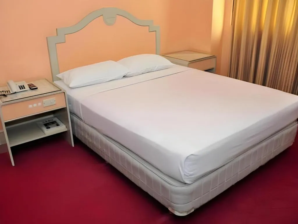 Bed in Cebu Northwinds Hotel