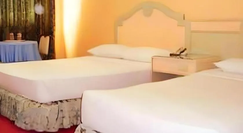 Bed in Cebu Northwinds Hotel