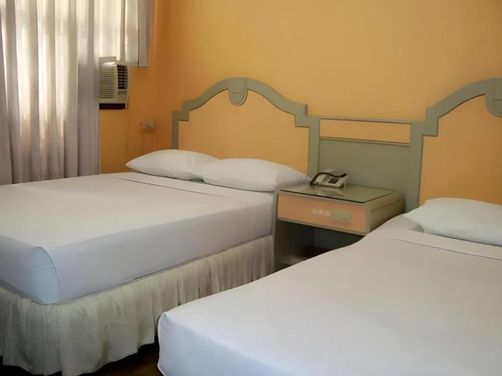Bed in Cebu Northwinds Hotel