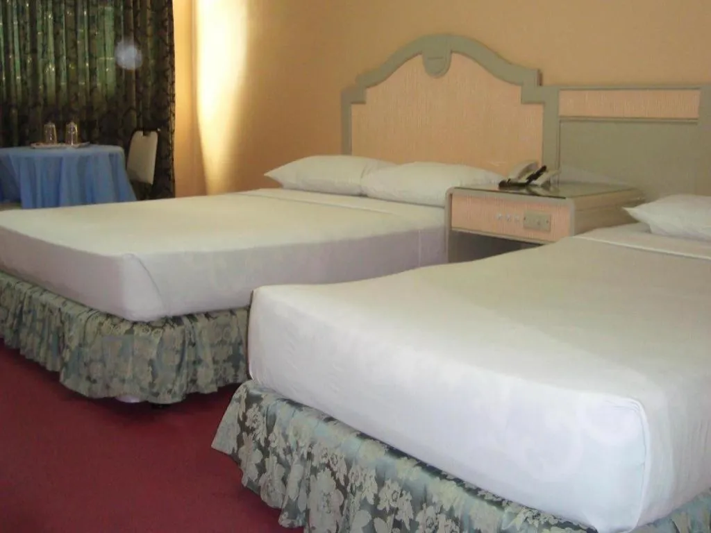 Bed in Cebu Northwinds Hotel