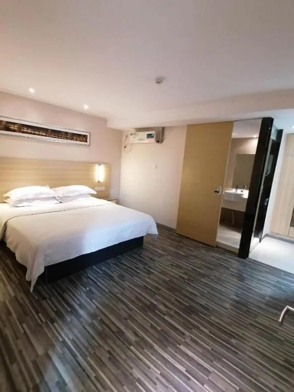 Bed in City Comfort Inn Foshan Shunde Leliu