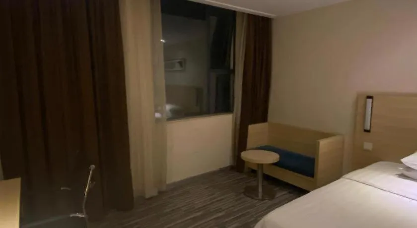 Bed in City Comfort Inn Foshan Shunde Leliu