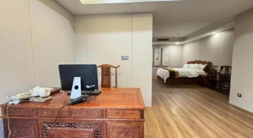 Bed in Shenzhen Bao Yue Hotel