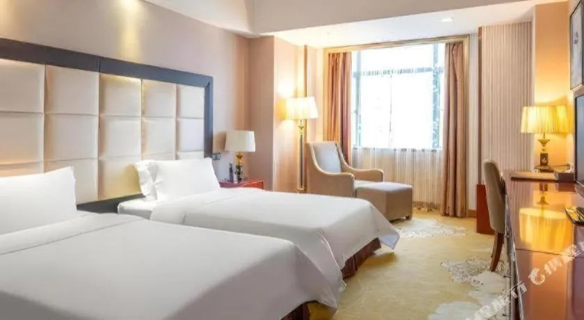 Bed in Shenzhen Bao Yue Hotel