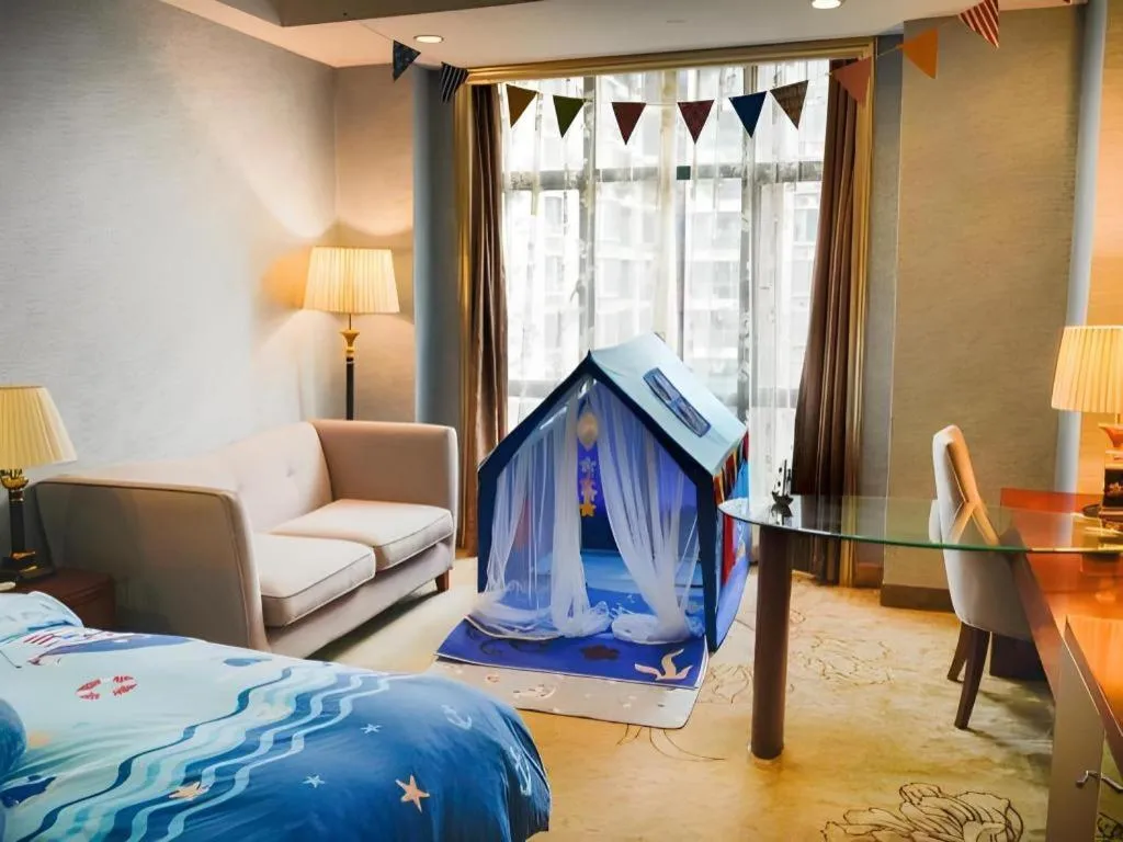 Bed in Shenzhen Bao Yue Hotel