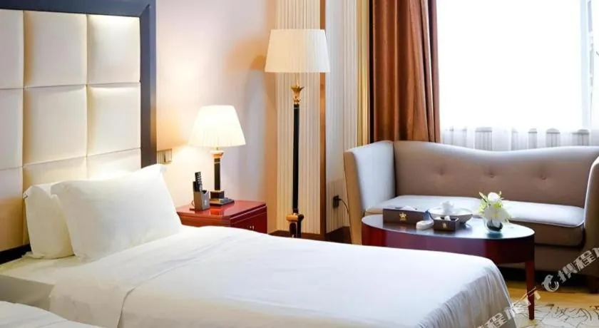 Bed in Shenzhen Bao Yue Hotel