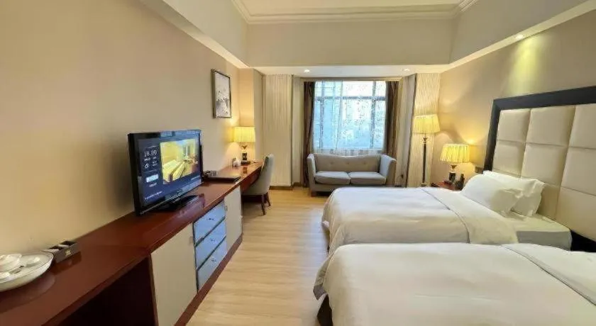 Bed in Shenzhen Bao Yue Hotel