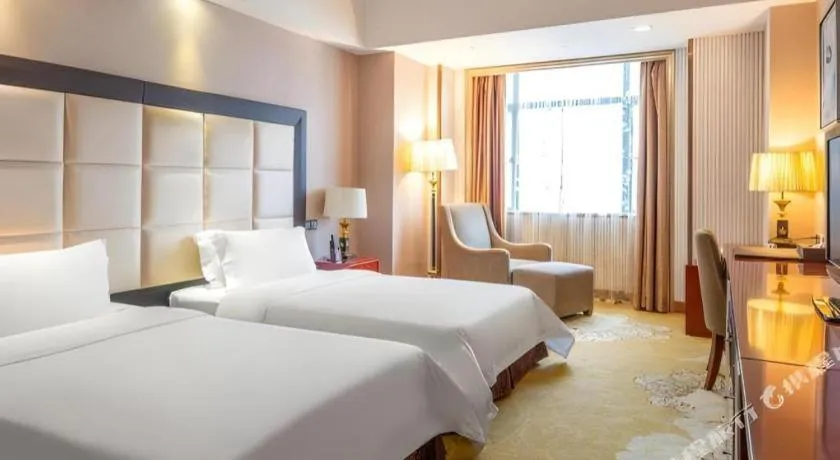 Bed in Shenzhen Bao Yue Hotel