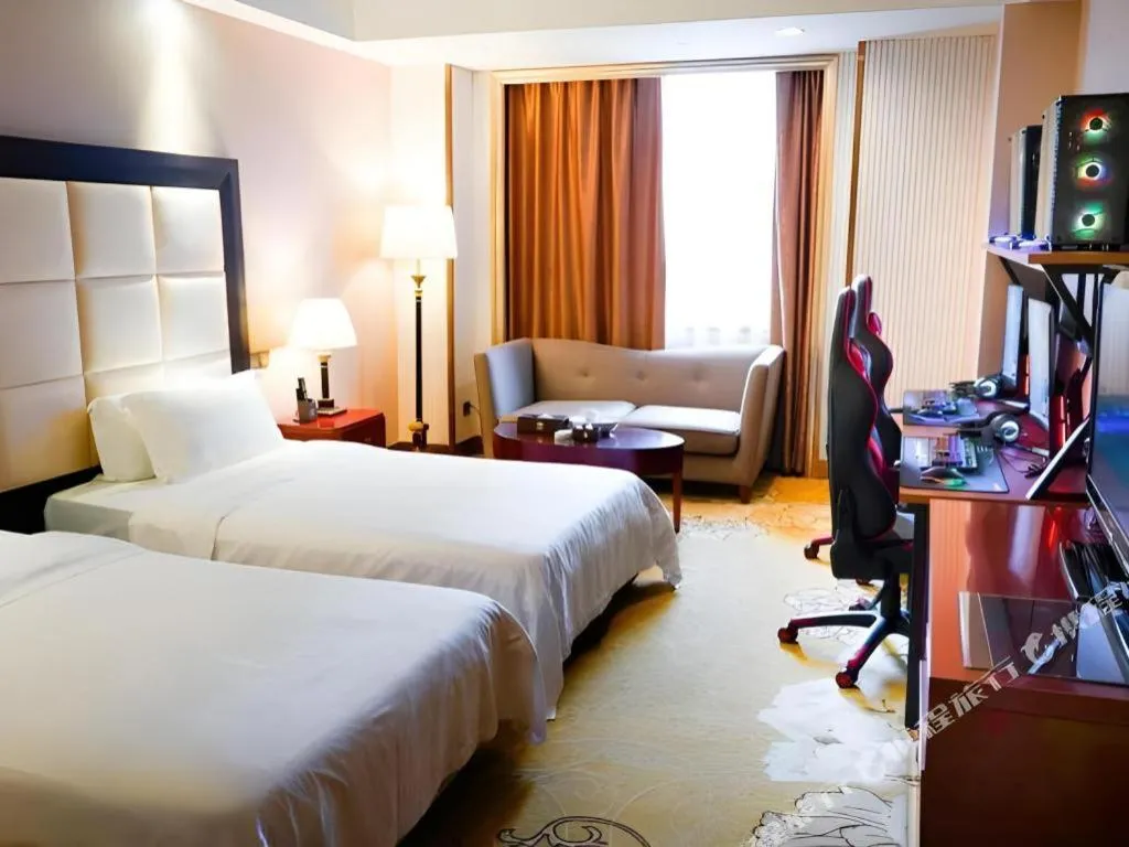 Bed in Shenzhen Bao Yue Hotel