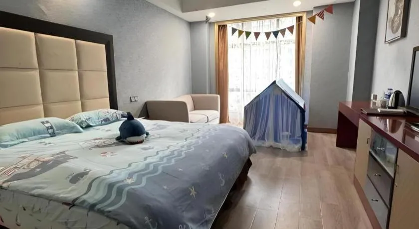 Bed in Shenzhen Bao Yue Hotel