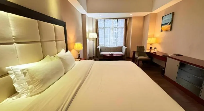 Bed in Shenzhen Bao Yue Hotel