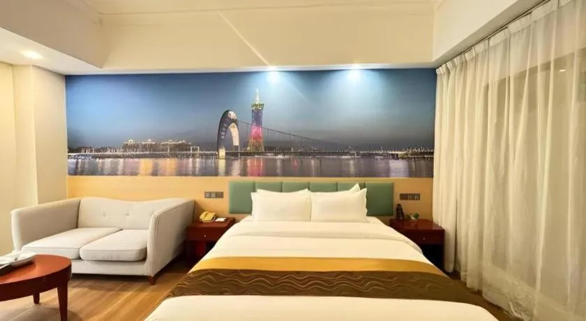 Bed in Shenzhen Bao Yue Hotel