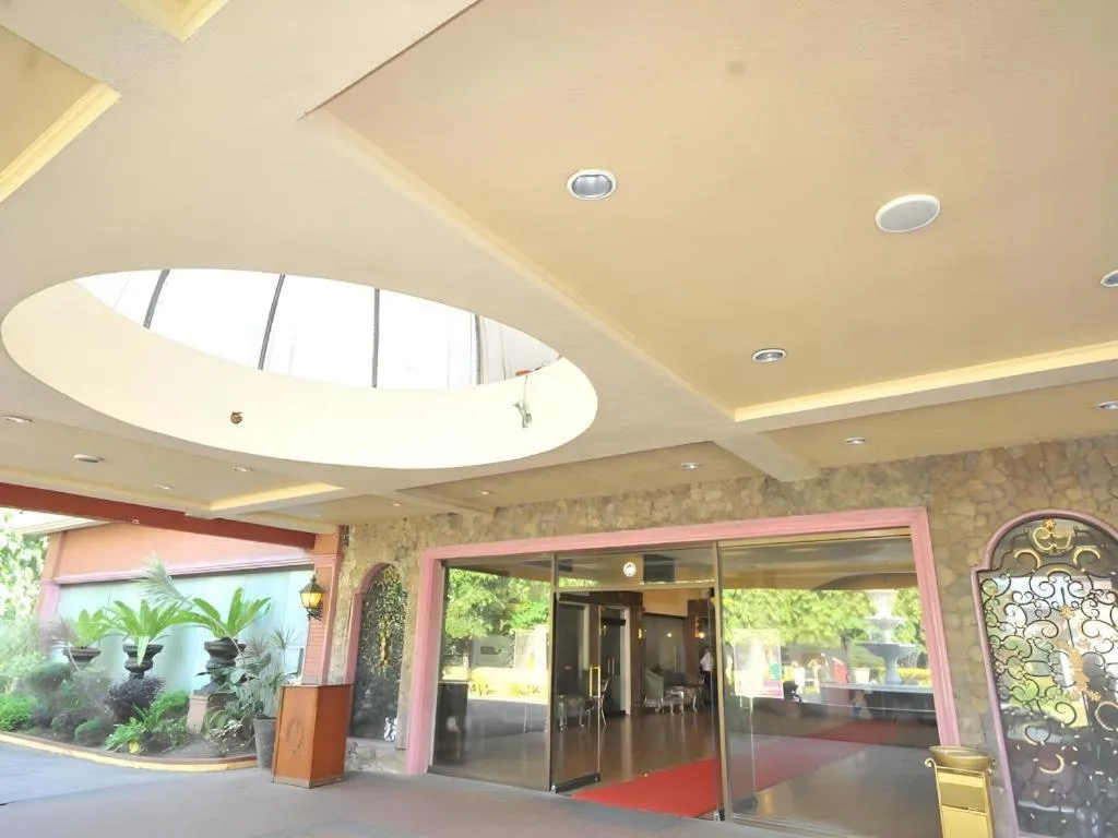 Queen Margarette Hotel