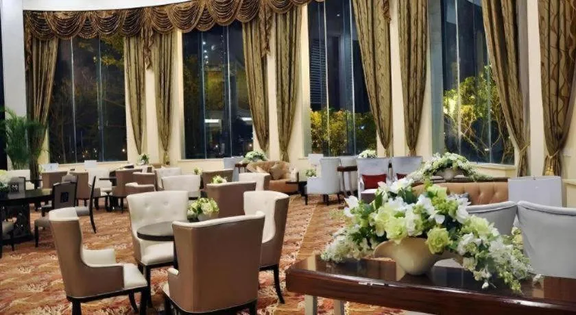 Country Garden Phoenix Hotel Yunfu