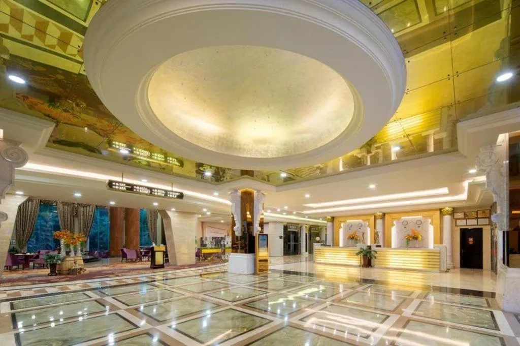 Country Garden Phoenix Hotel Yunfu