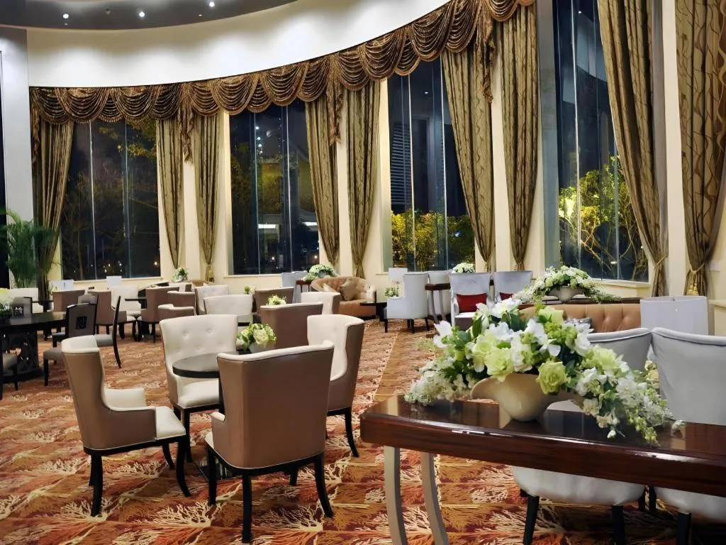 Country Garden Phoenix Hotel Yunfu