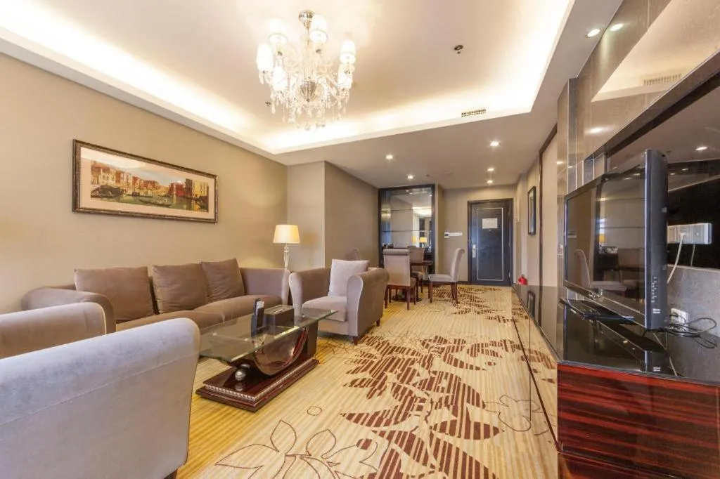 Country Garden Phoenix Hotel Yunfu