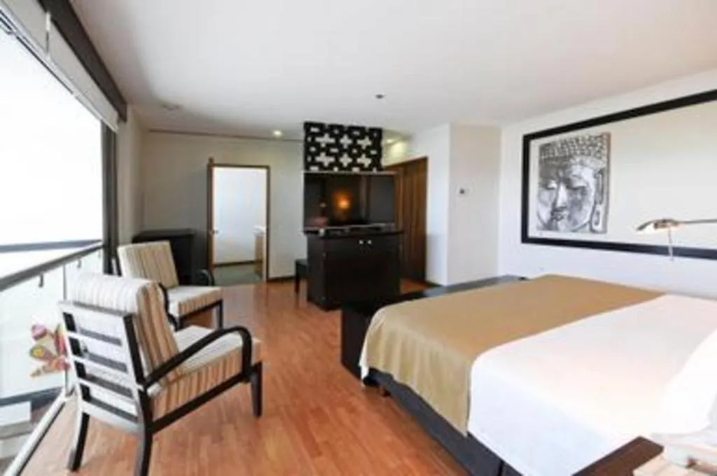 Bed in Holiday Inn Irapuato By IHG