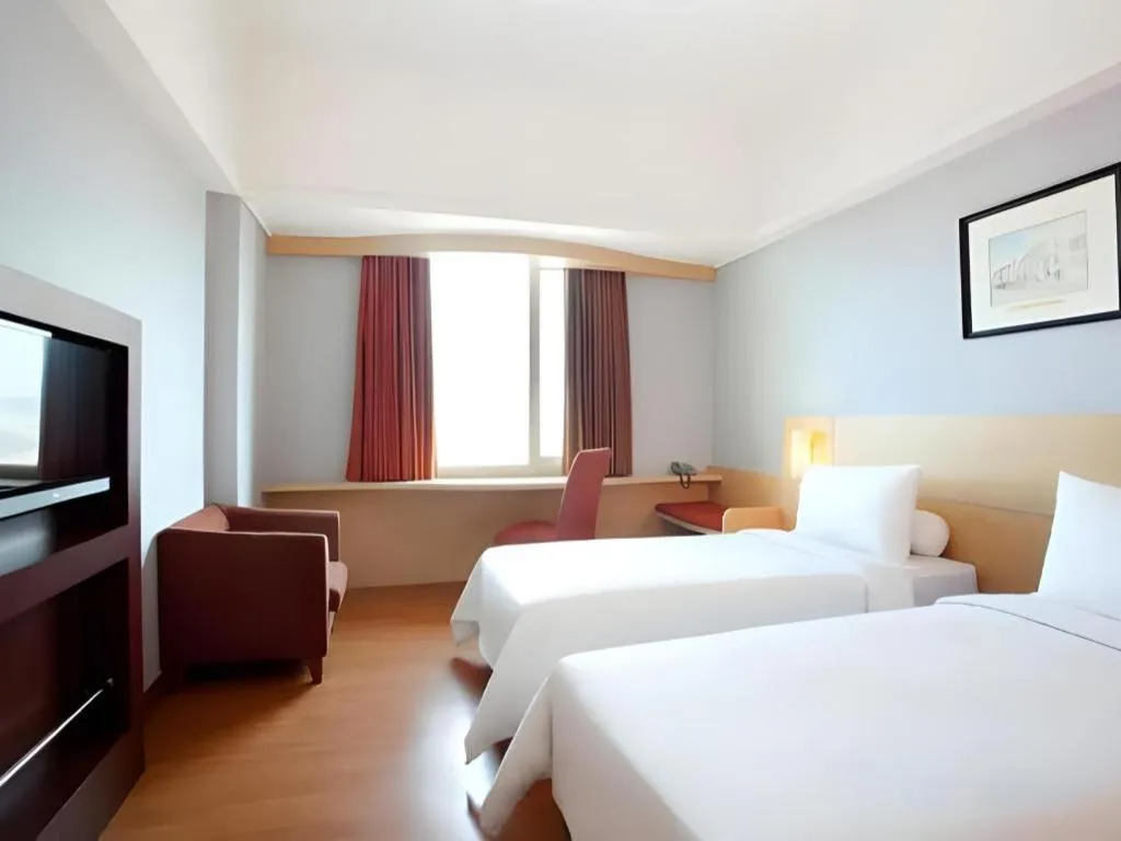 Bed in Hotel Horison Arcadia Heritage Surabaya