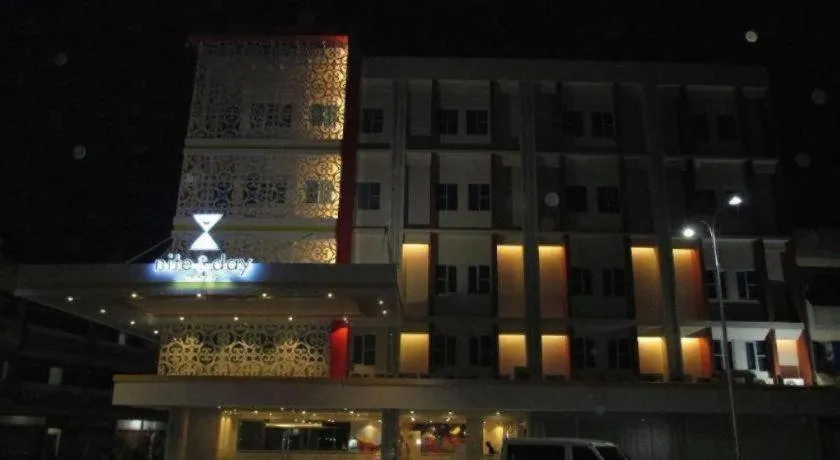 Nite and Day Batam Jodoh Square