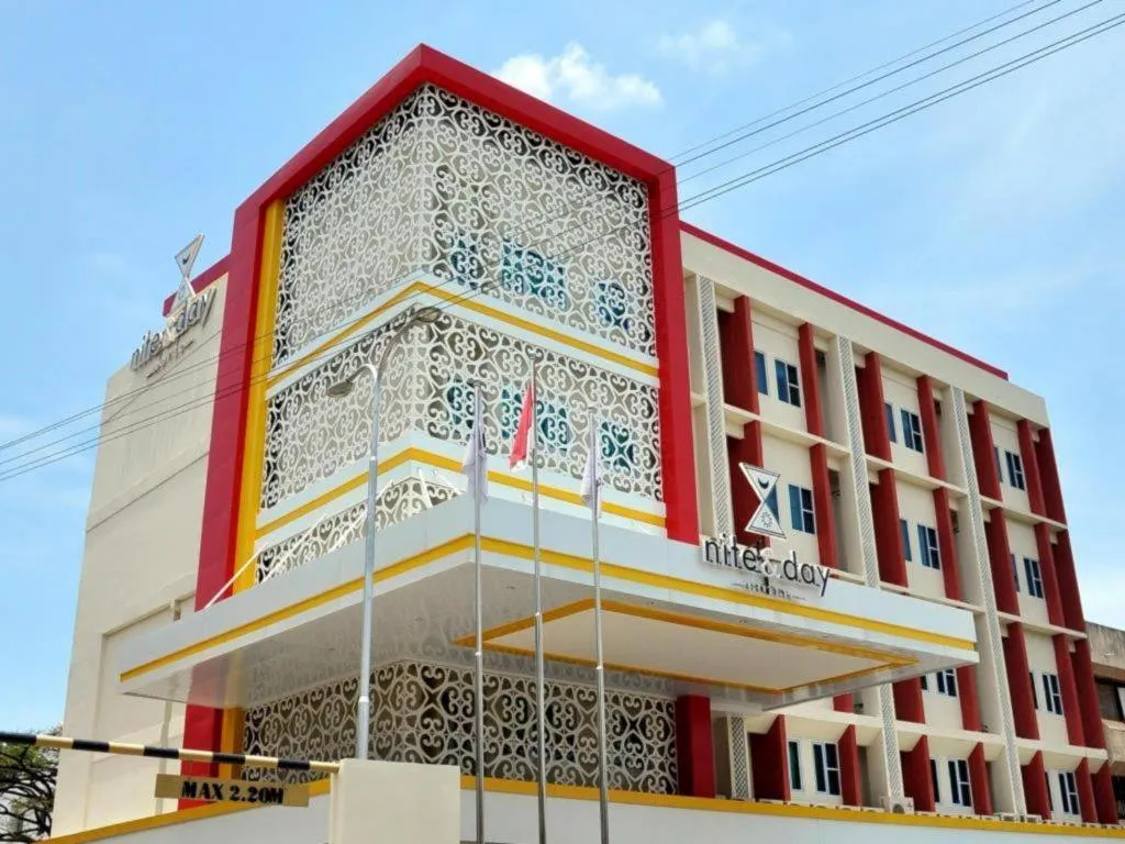 Nite and Day Batam Jodoh Square