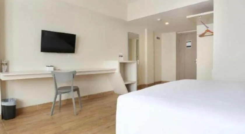 Bed in Nite and Day Batam Jodoh Square