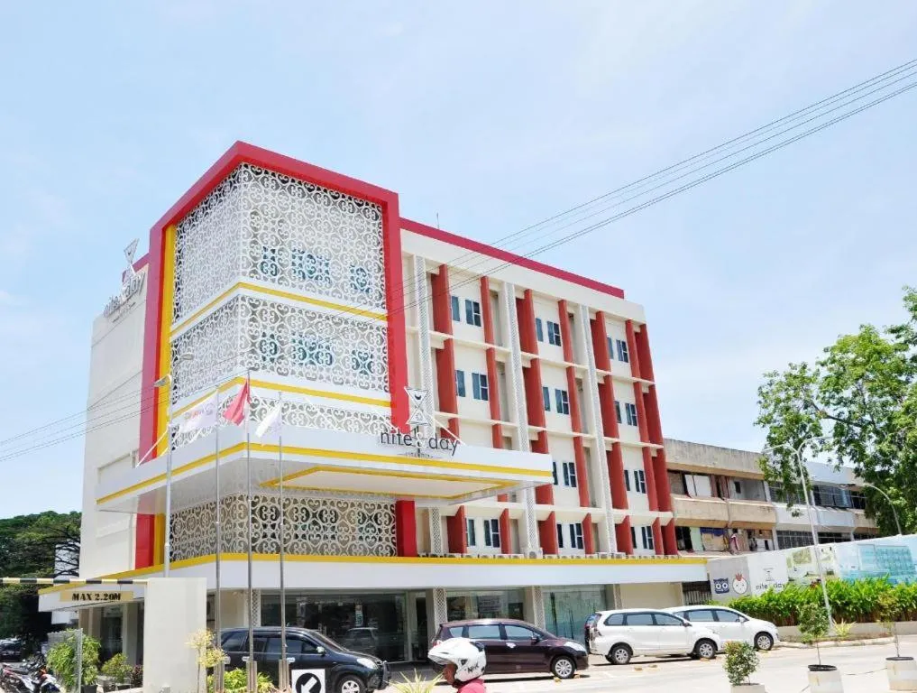 Nite and Day Batam Jodoh Square