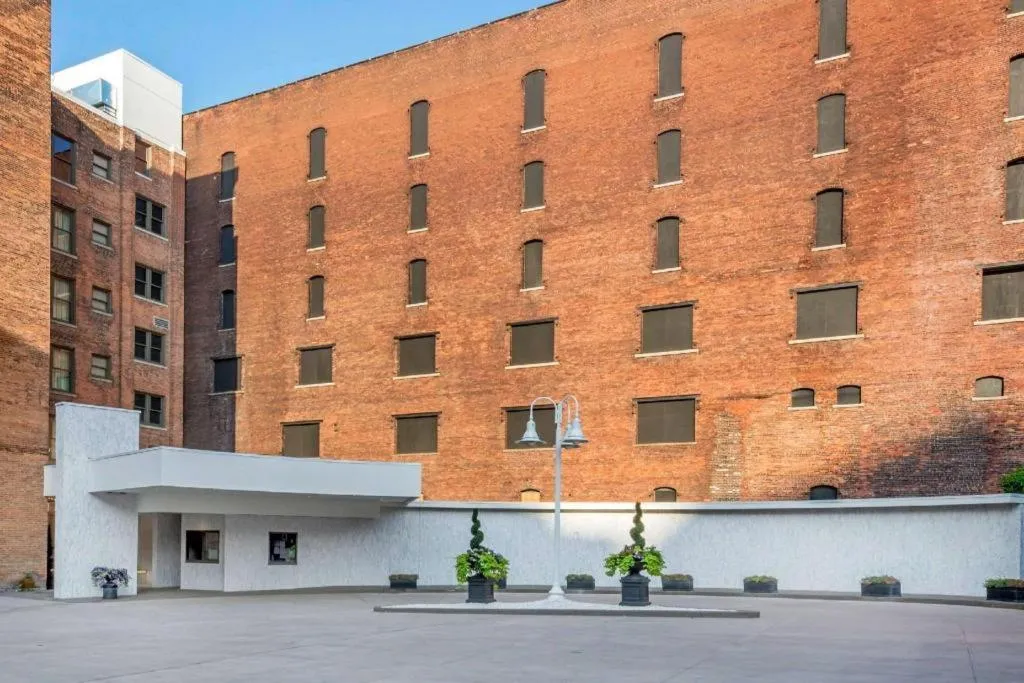 Curtiss Hotel, Ascend Hotel Collection