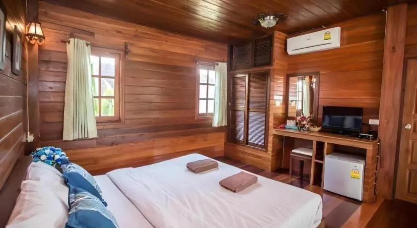 Bed in Huan Aumpron Resort