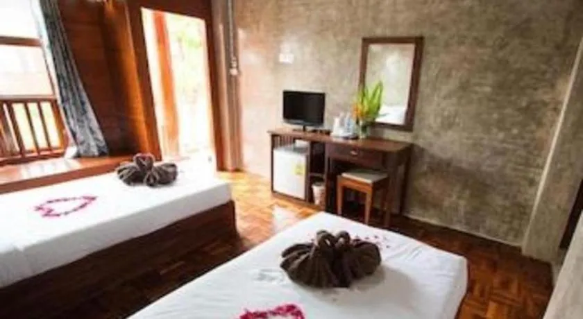 Bed in Huan Aumpron Resort