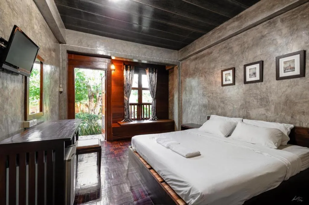 Bed in Huan Aumpron Resort