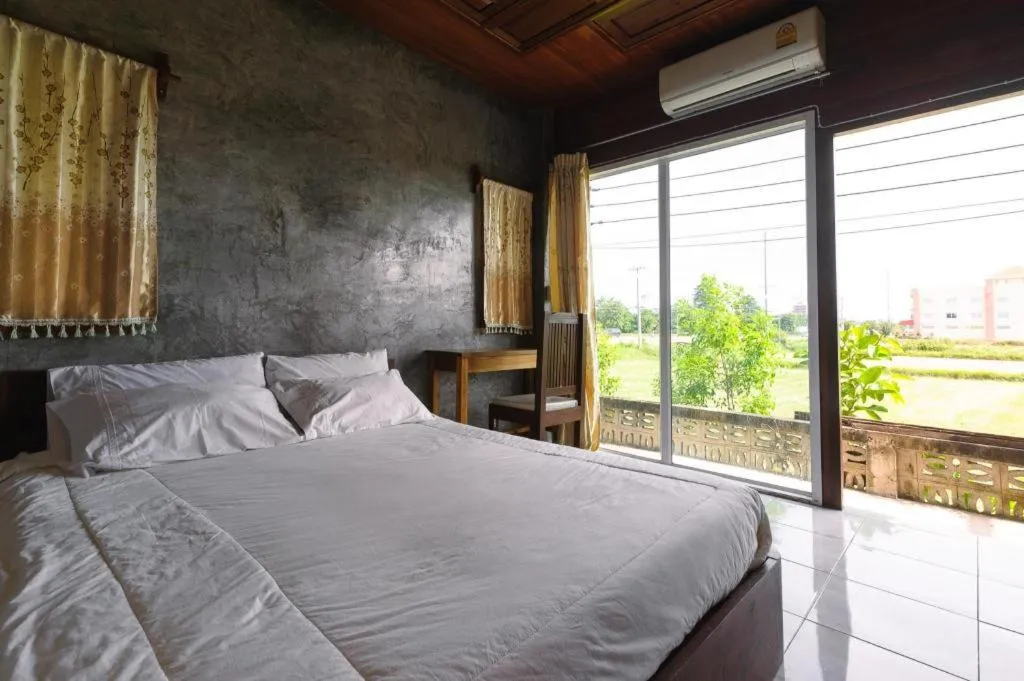 Bed in Huan Aumpron Resort