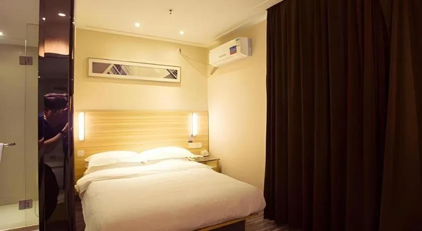 Bed in City Comfort Inn Huangshi City Huangshi Avenue