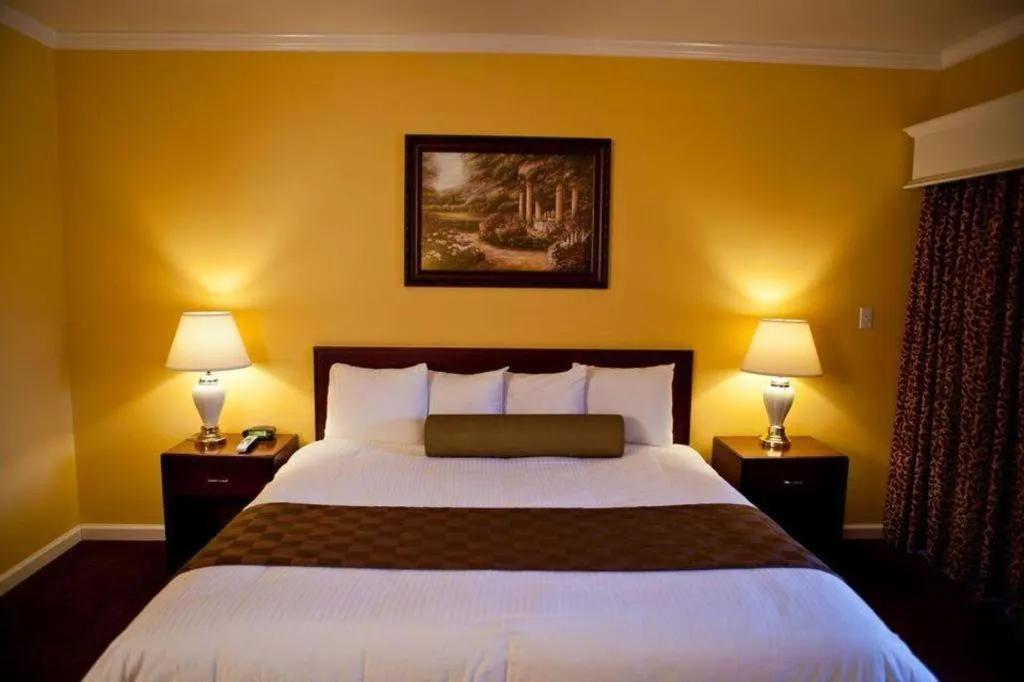 Bed in Hotel Saddleback