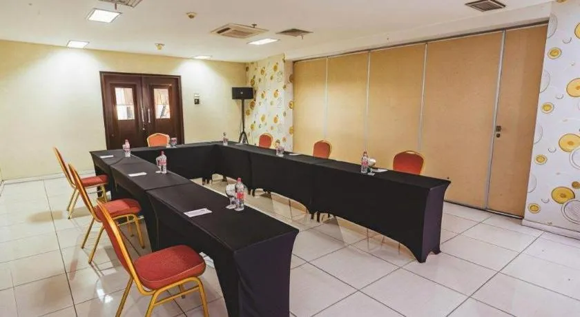 Hotel Urban Falatehan Blok M