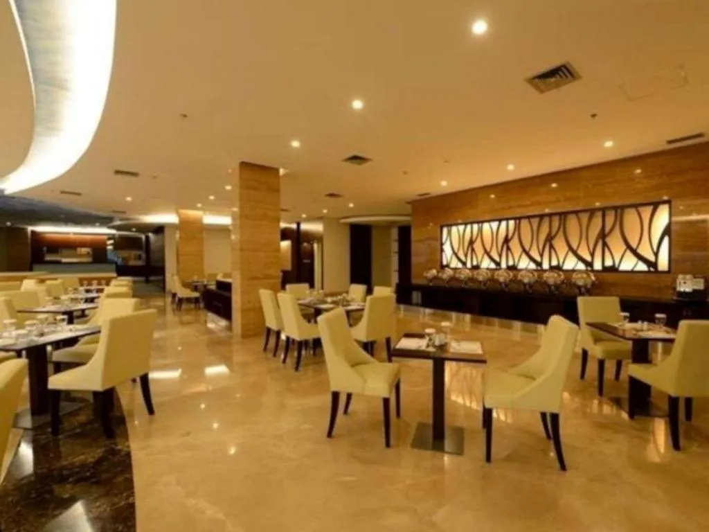 Hotel Urban Falatehan Blok M