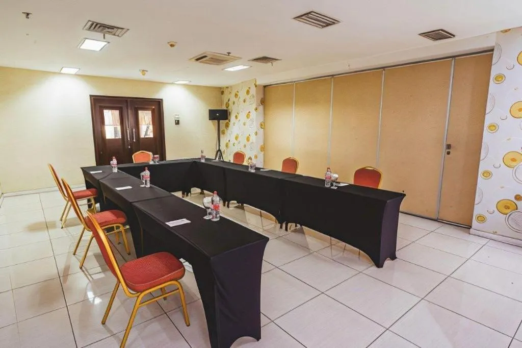 Hotel Urban Falatehan Blok M