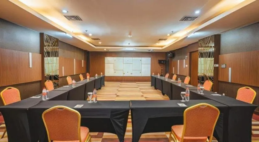 Hotel Urban Falatehan Blok M