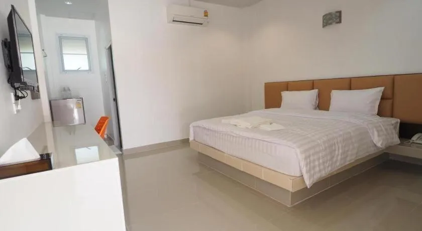 Bed in The Phant Hotel