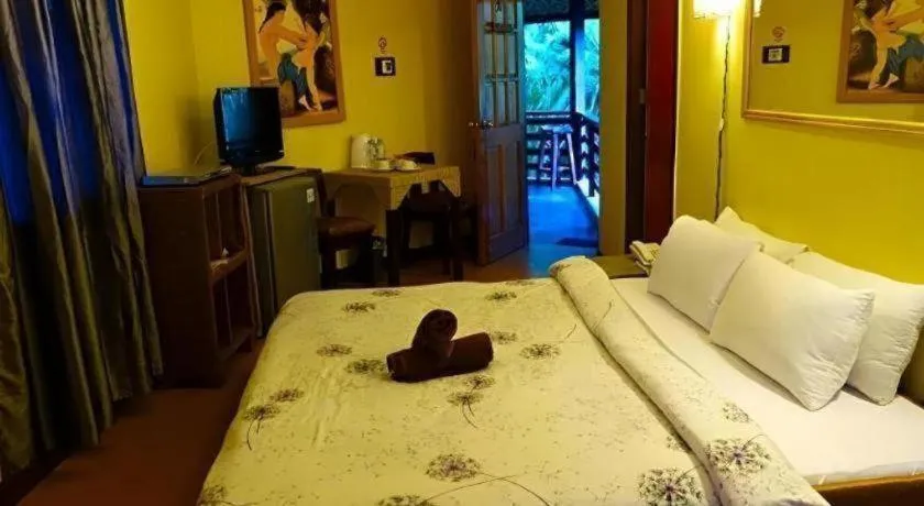 Bed in Alta Cebu Resort