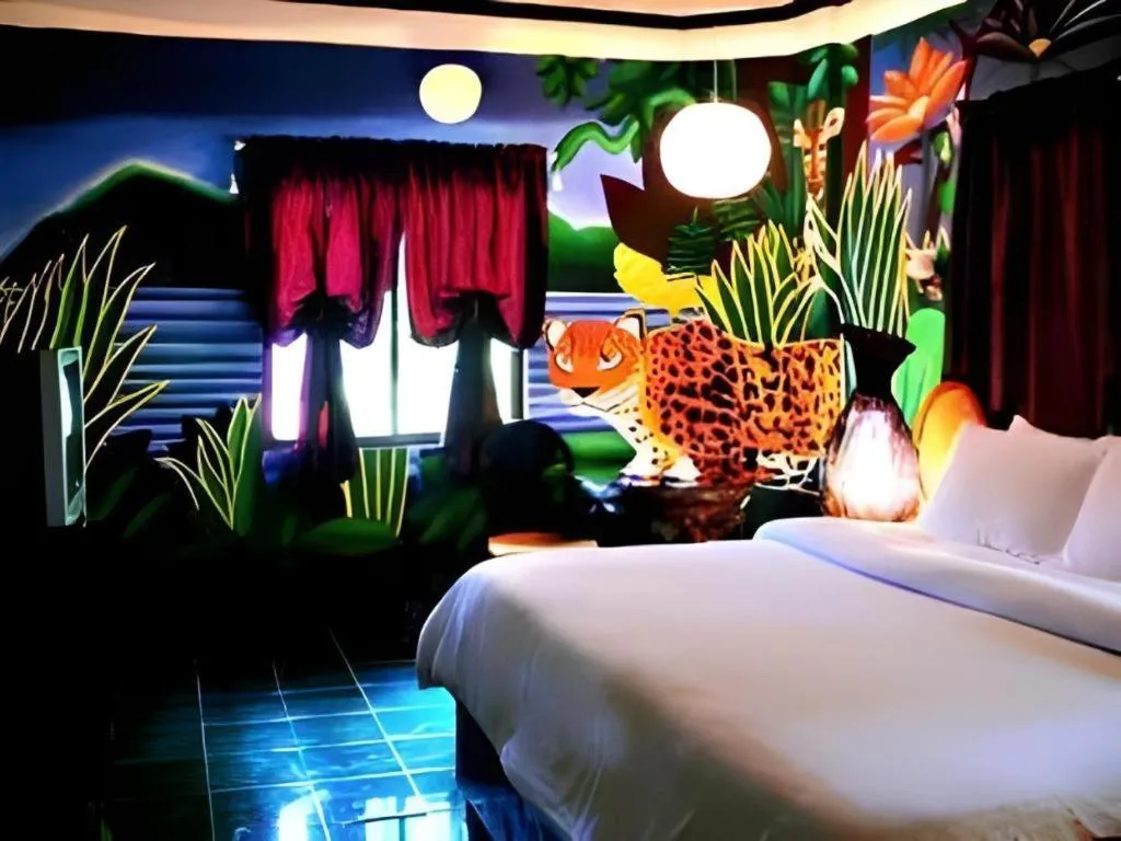 Bed in Alta Cebu Resort