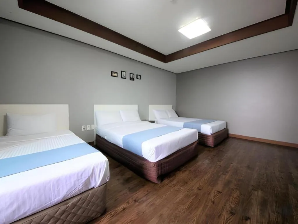 Bed in Woorim Hotel