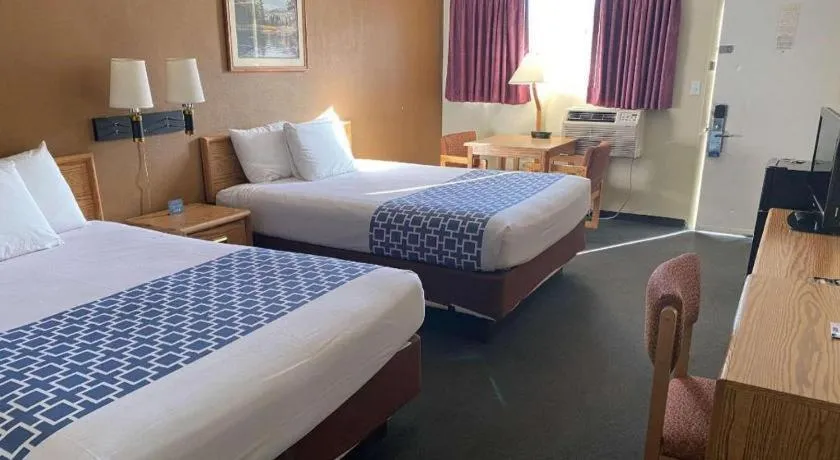 Bed in Travelodge by Wyndham Powell