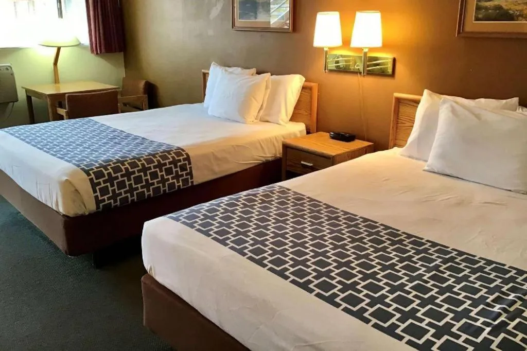 Bed in Travelodge by Wyndham Powell