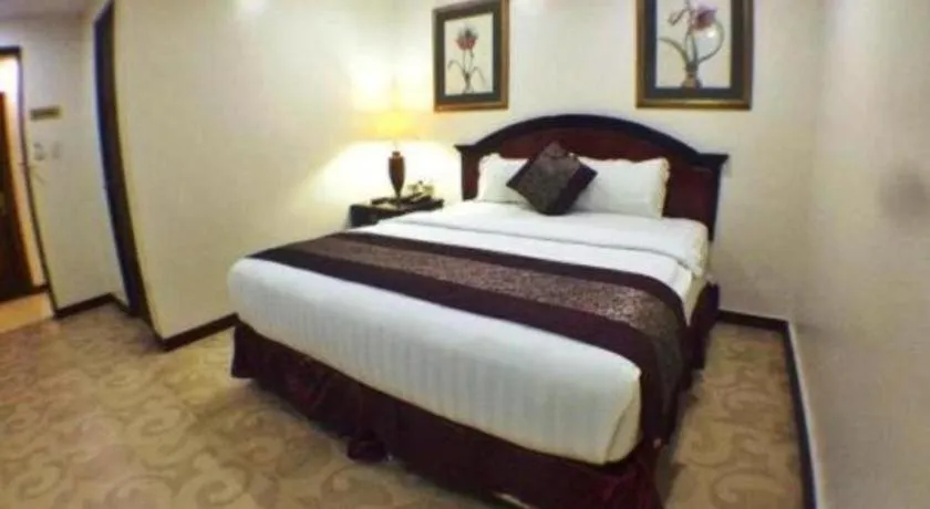 Bed in Cindy Kelly Hotel